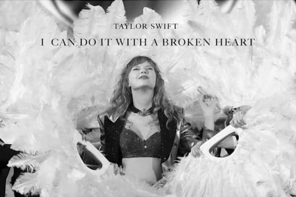 Taylor Swift luôn chăm chỉ Taylor Swift luôn chăm chỉ